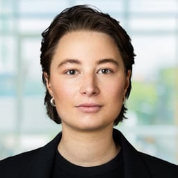 Anna von Lieres und Wilkau LL.M. (同济大学)