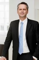 Wolfgang Schelling, Maître en droit photo